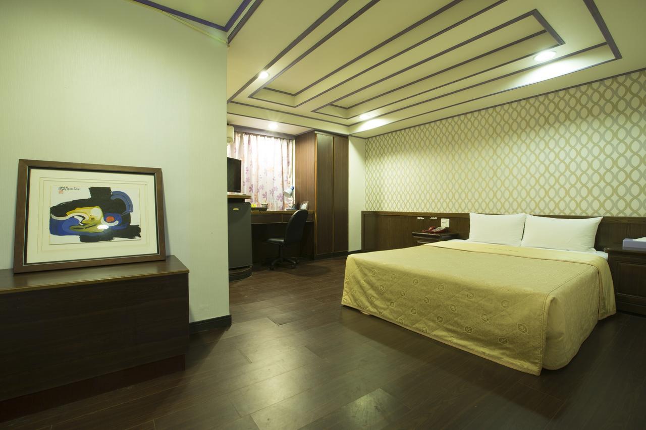 Chief Hotel تشوبي المظهر الخارجي الصورة
